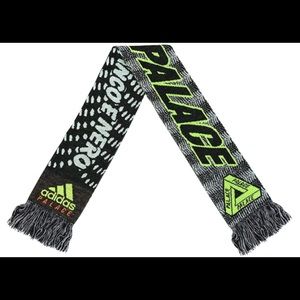 Palace X Juventus scarf